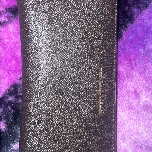 Michael Kors Bag and Matching wallet - Picture 2 of 2